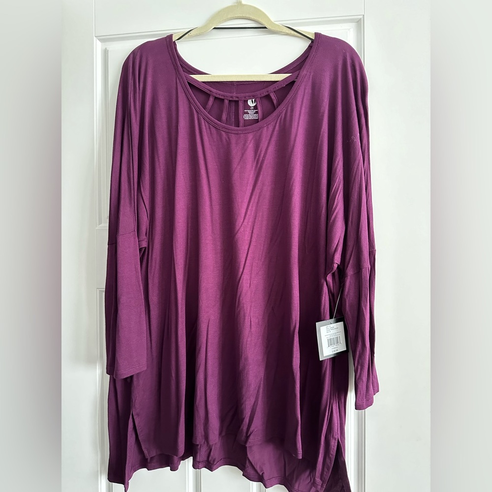 Plus size dark plum tunic 3/4 length sleeves